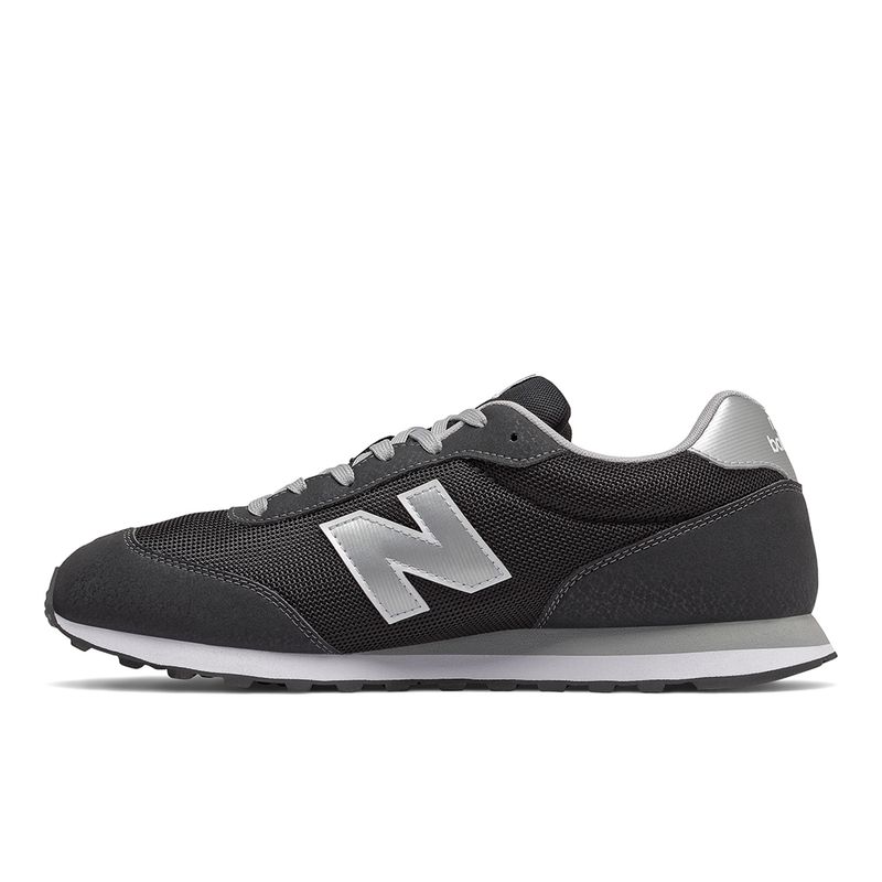 tênis new balance logo preto